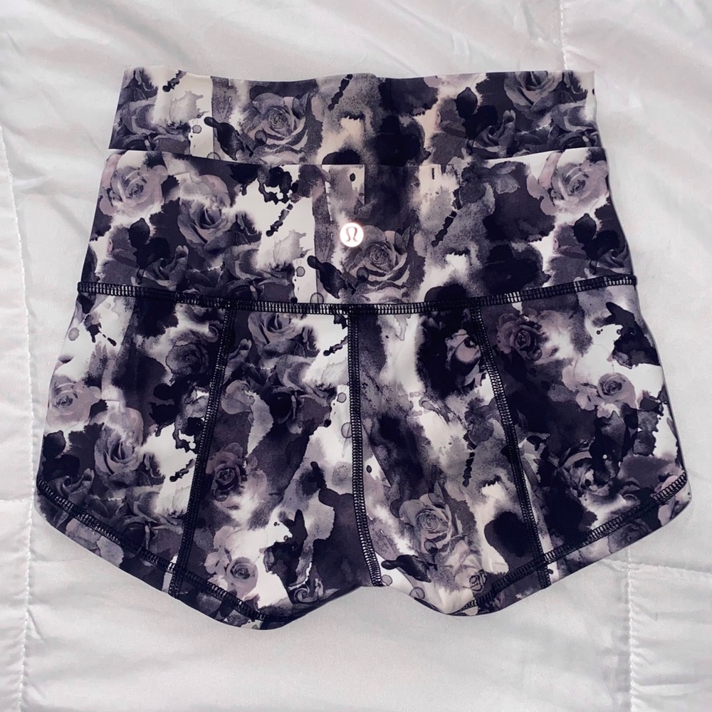 Lululemon Spandex Shorts Size 4